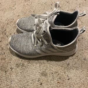 Adidas women’s size 6 gray and white sneakers.  Worn a few times still look nice